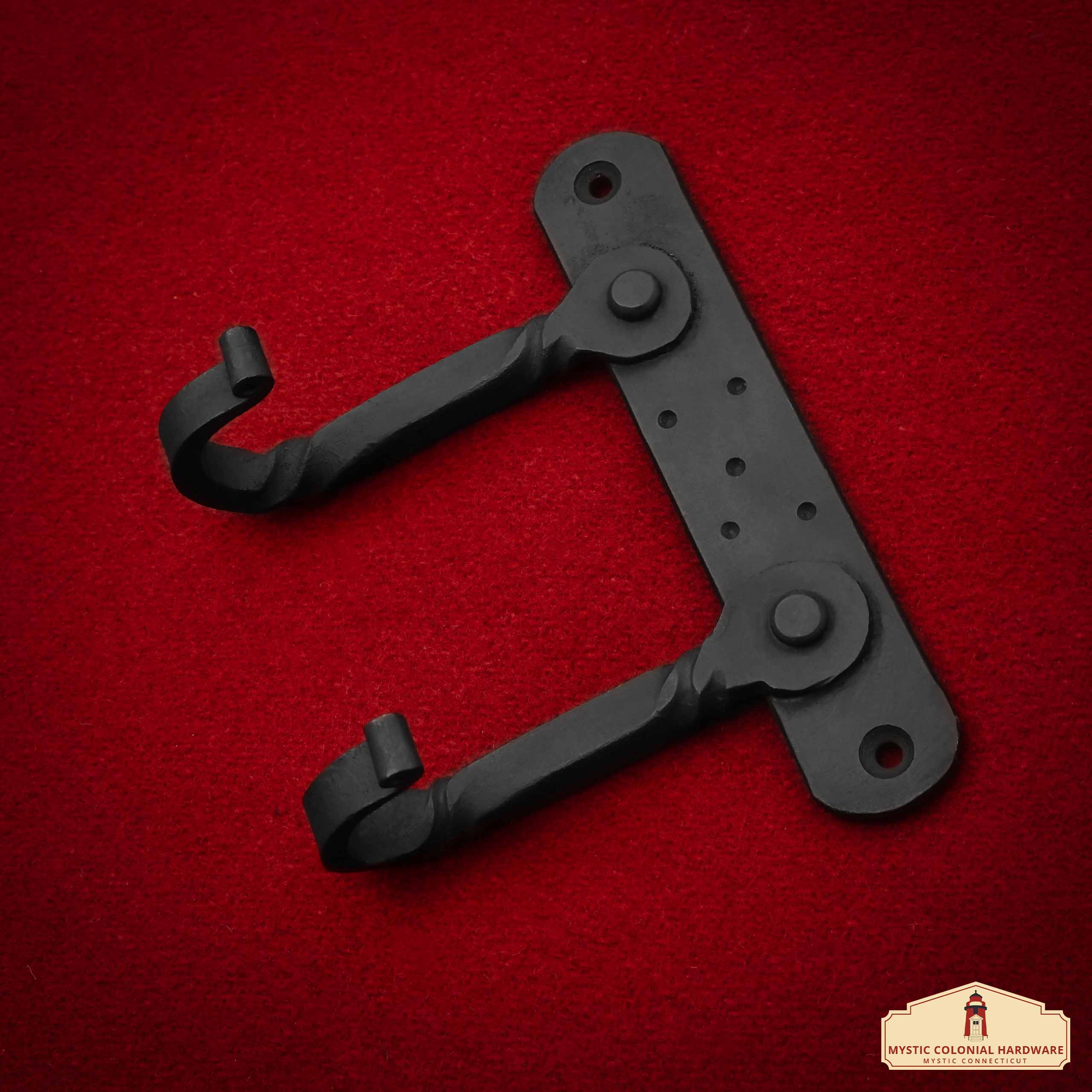 Mystic Colonial Hardware gancio doppio ferro battuto 14,9x10,9 cm
