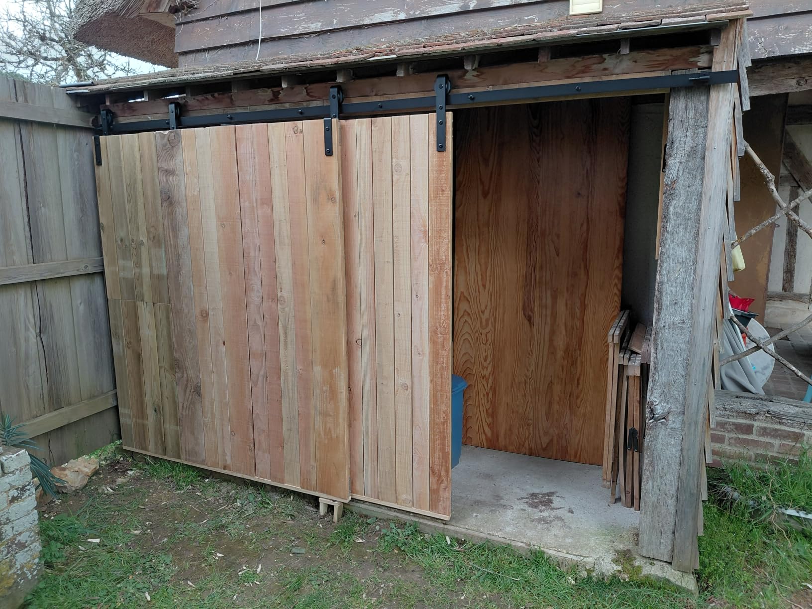 ETIASQSA Forma T 152 cm kit binario porta scorrevole nero bypass